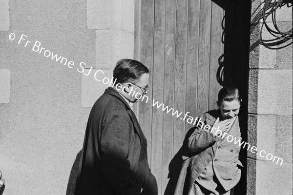 PADDY (SACRISTAN) & ROCHE AT VESTRY DOOR NEWBRIDGE VIEWS OF COLLEGE